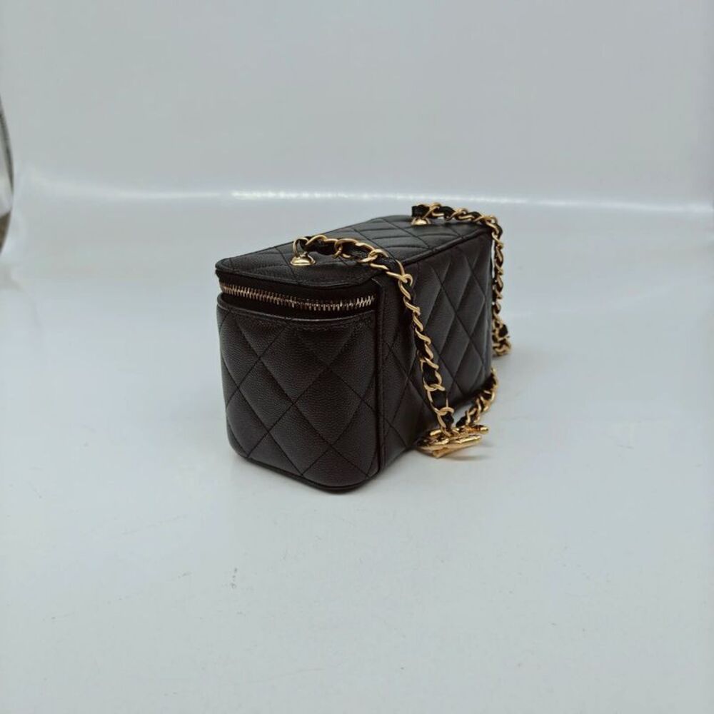 Chanel Women Pre-Loved Bag Very Good Condition - Picture 3 of 9